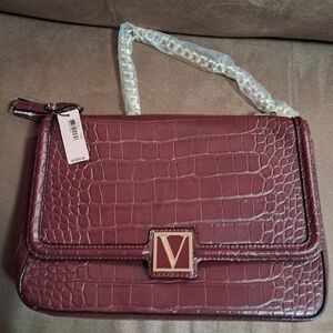Elegant Burgundy Croc-Embossed Shoulder Bag